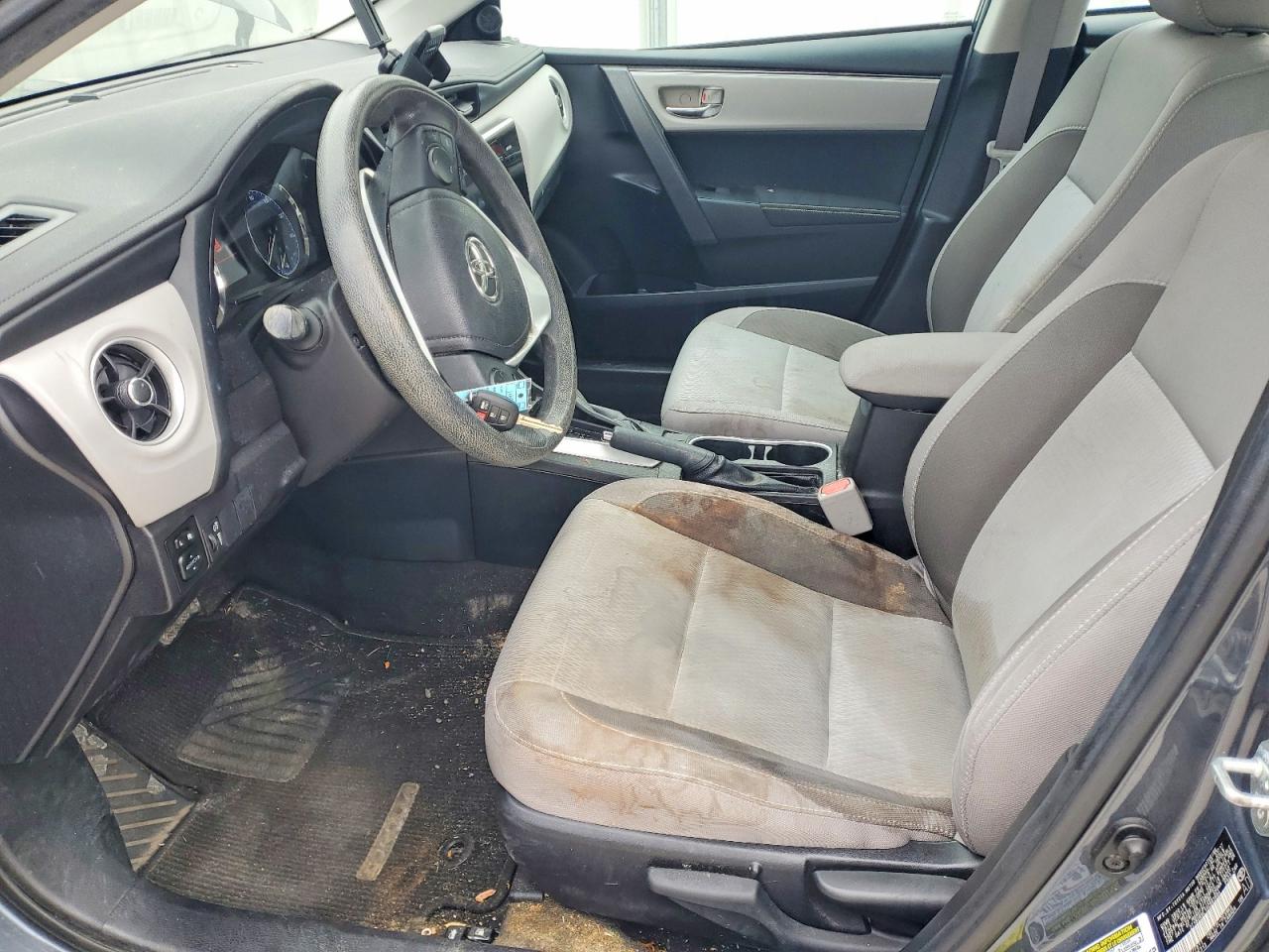 2017 TOYOTA COROLLA L photo 7
