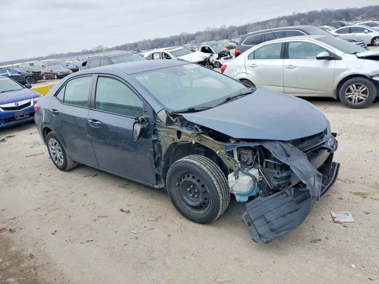 2017 TOYOTA COROLLA L photo 4