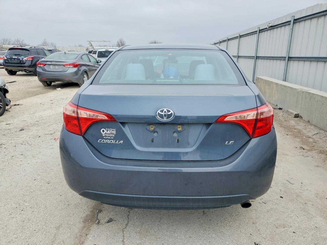 2017 TOYOTA COROLLA L photo 6
