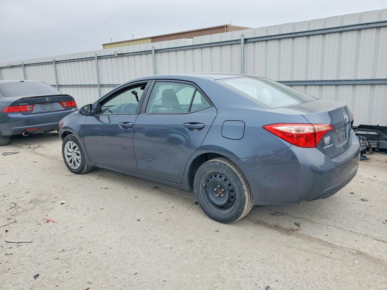 2017 TOYOTA COROLLA L photo 2