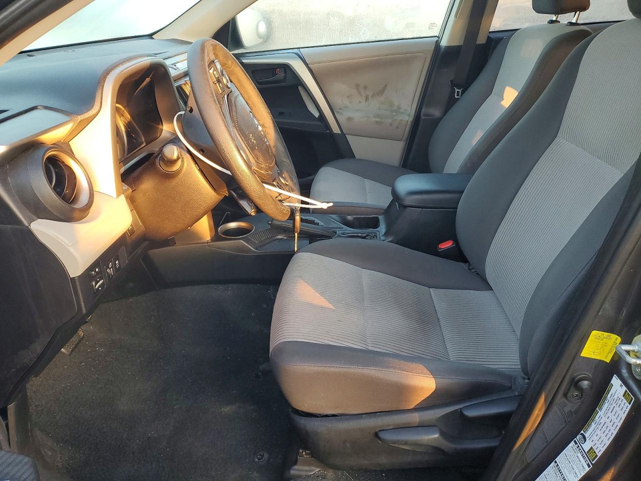 2013 TOYOTA RAV4 LE photo 7
