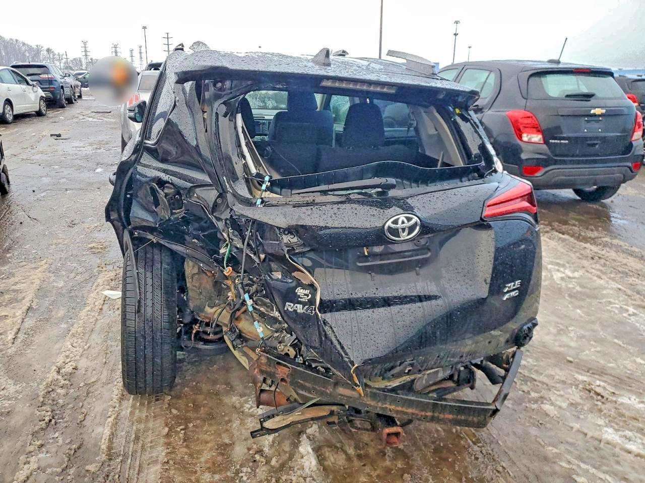 2017 TOYOTA RAV4 XLE photo 6