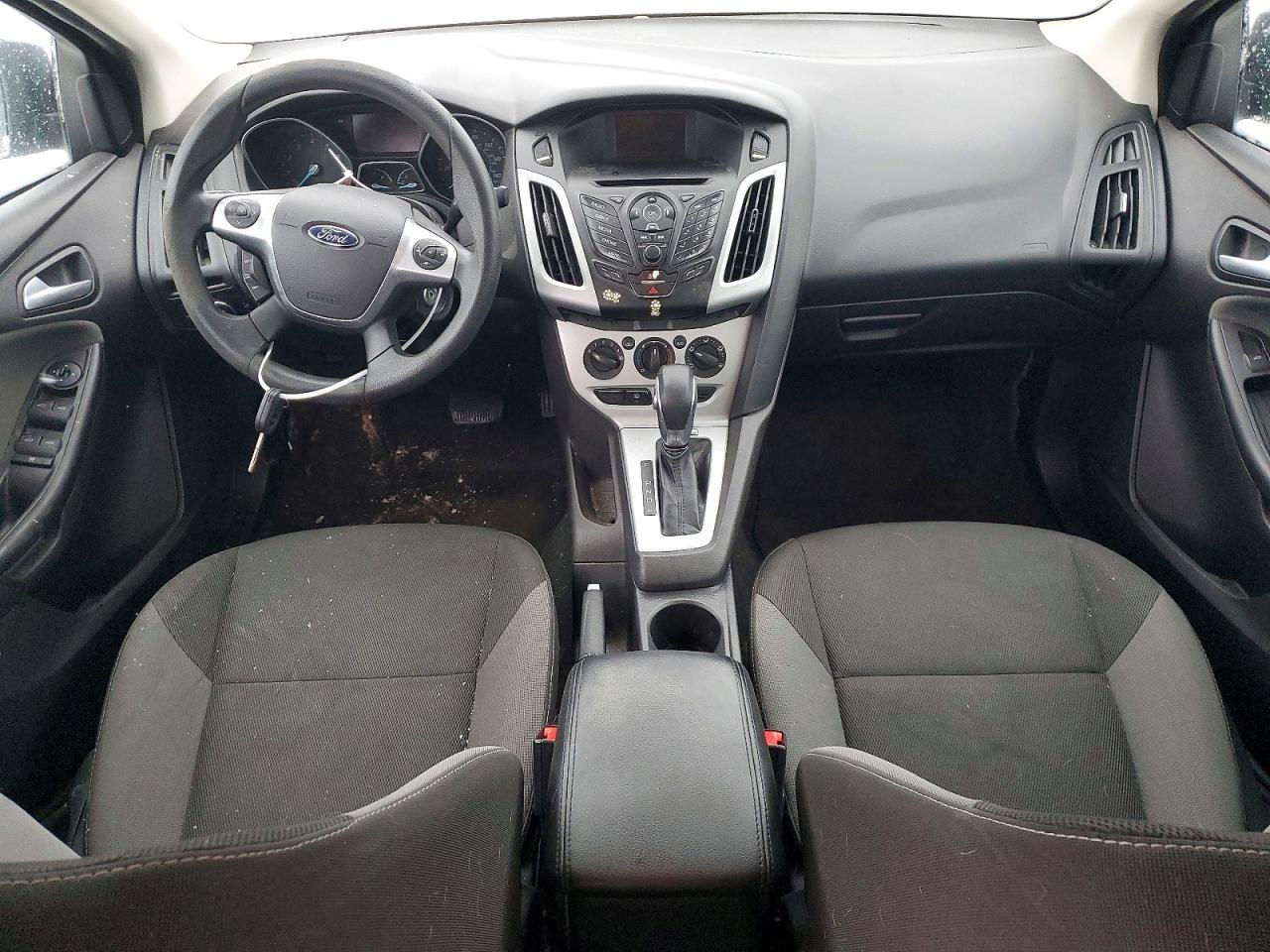 2014 FORD FOCUS SE photo 8