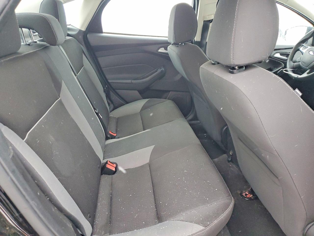 2014 FORD FOCUS SE photo 10