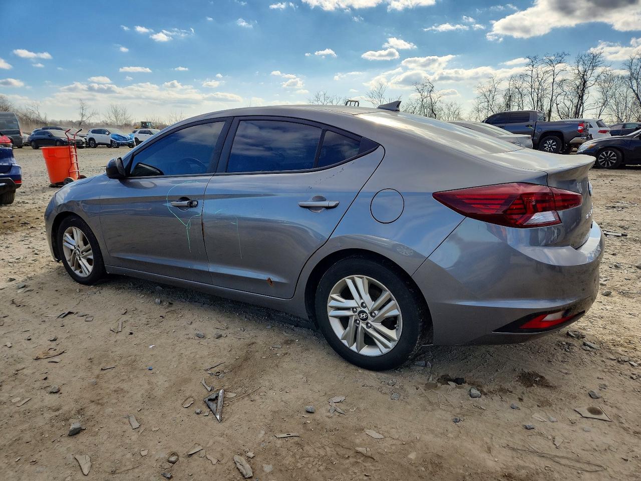 2019 HYUNDAI ELANTRA SEL photo 2