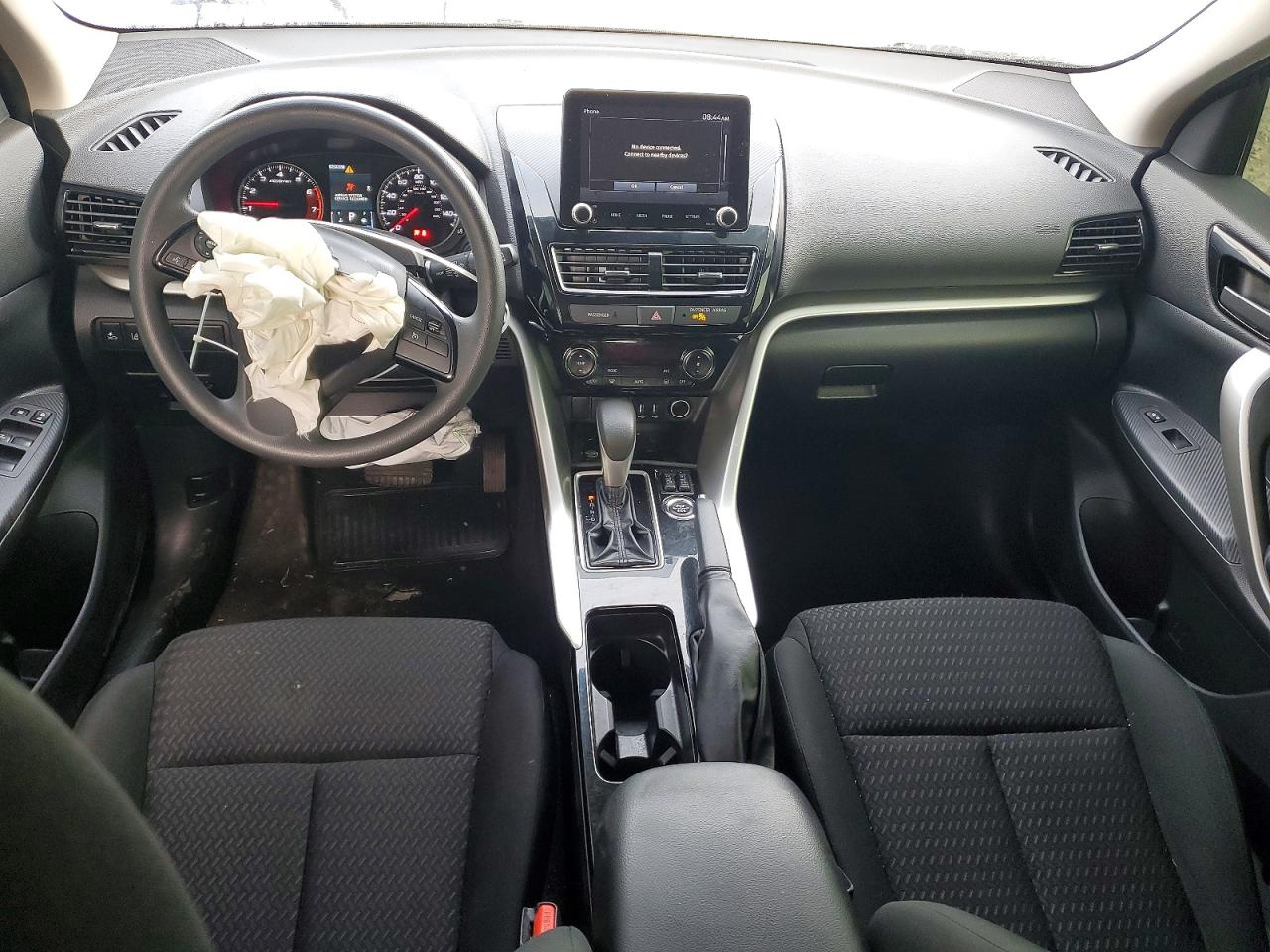 2023 MITSUBISHI ECLIPSE CROSS LE photo 8
