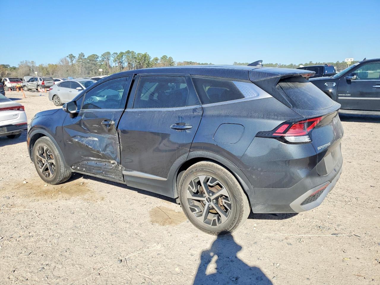 2023 KIA SPORTAGE EX photo 2