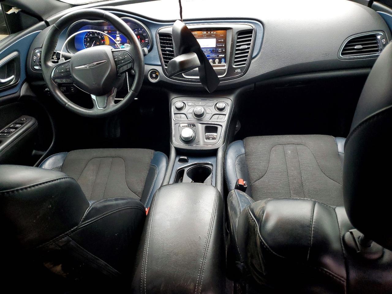 2016 CHRYSLER 200 S photo 8