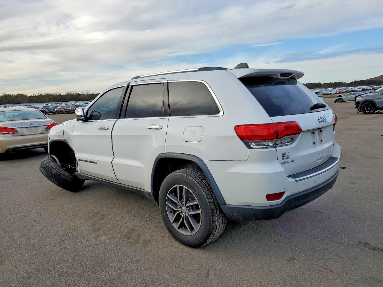 2018 JEEP GRAND CHEROKEE LIMITED photo 2