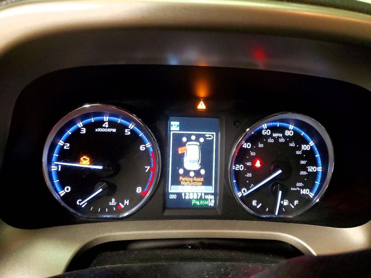 2017 TOYOTA RAV4 LIMITED photo 9
