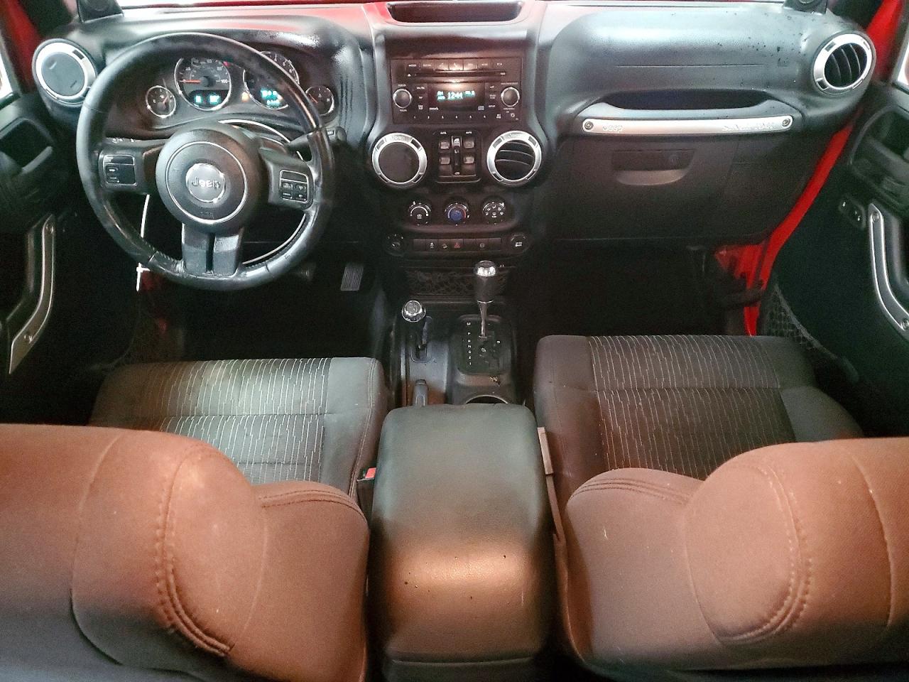 2011 JEEP WRANGLER UNLIMITED SAHARA photo 8