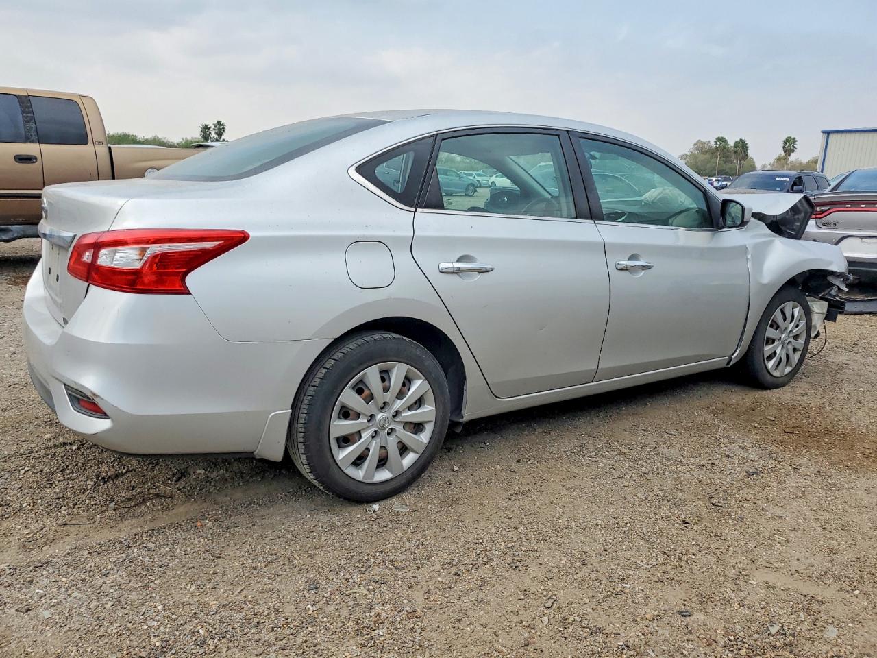 2018 NISSAN SENTRA S photo 3