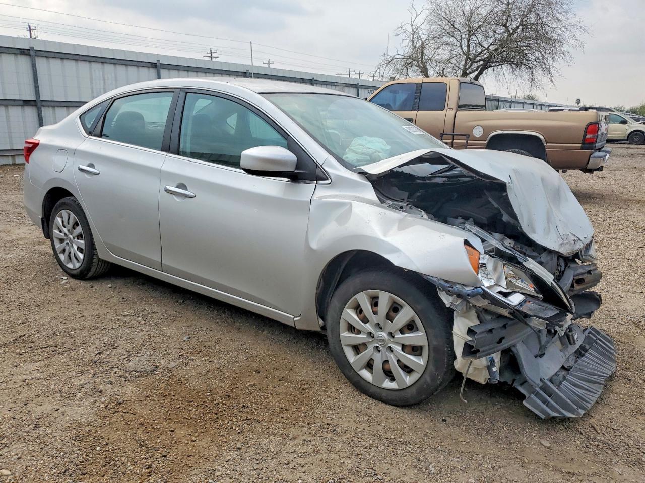 2018 NISSAN SENTRA S photo 4