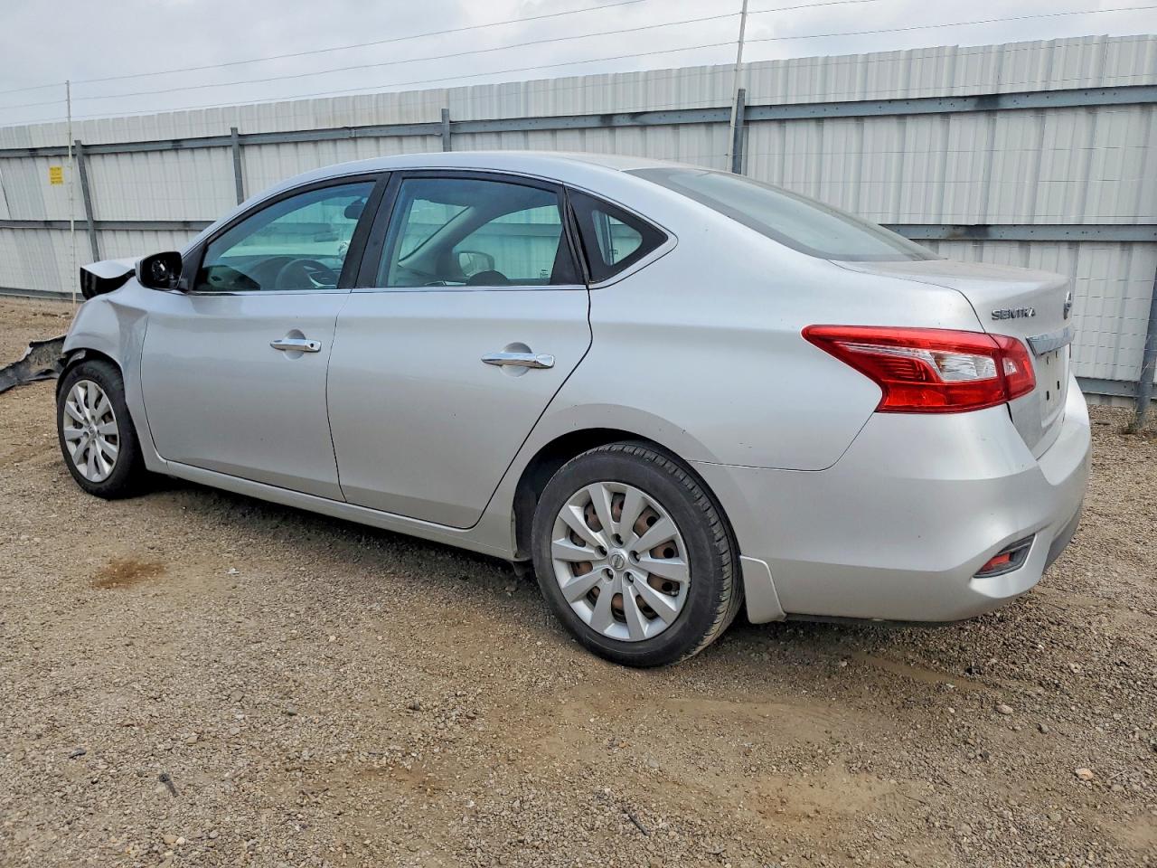 2018 NISSAN SENTRA S photo 2