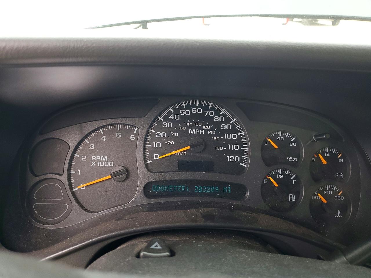 2004 CHEVROLET SILVERADO K1500 photo 9
