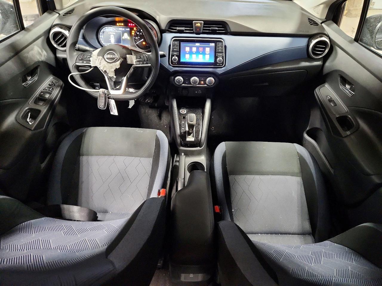 2025 NISSAN VERSA SV photo 8