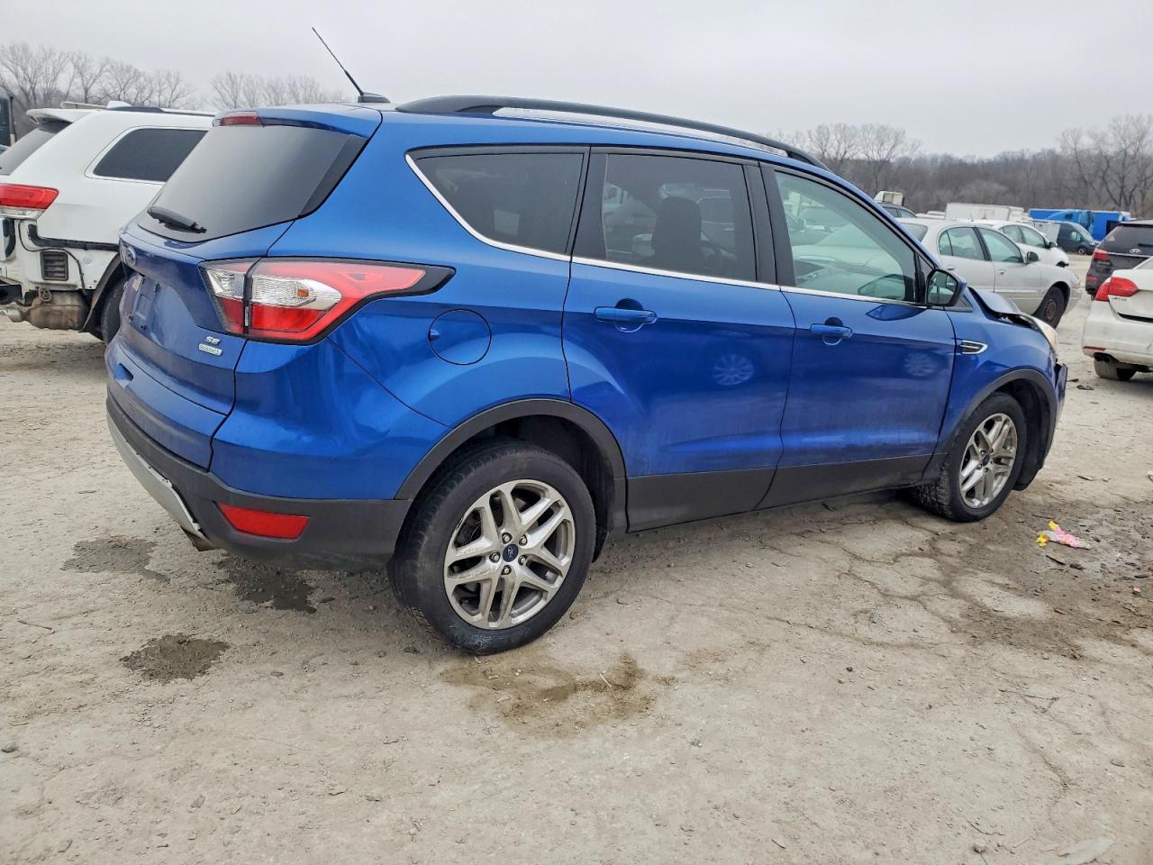 2018 FORD ESCAPE SE photo 3