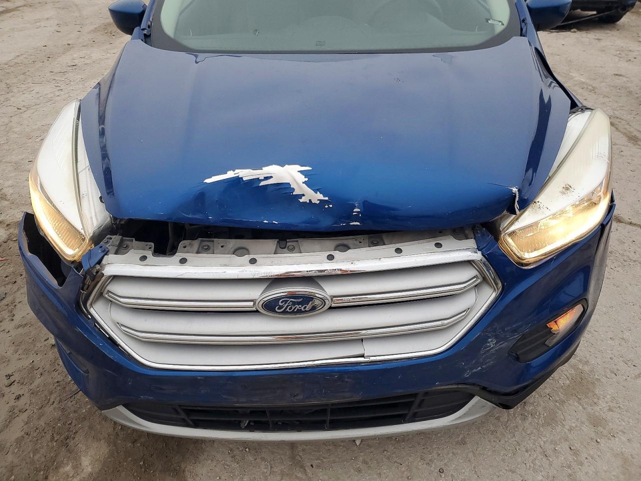 2018 FORD ESCAPE SE photo 12