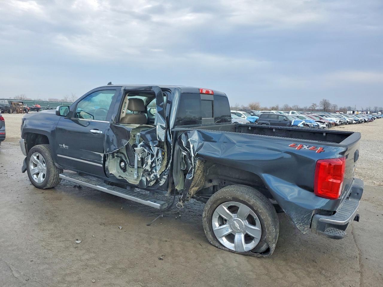 2018 CHEVROLET SILVERADO K1500 LTZ photo 2