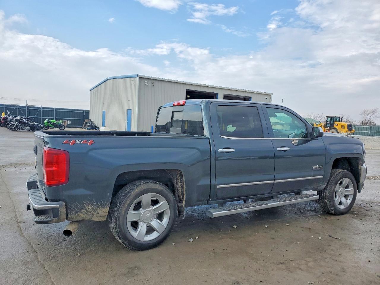 2018 CHEVROLET SILVERADO K1500 LTZ photo 3
