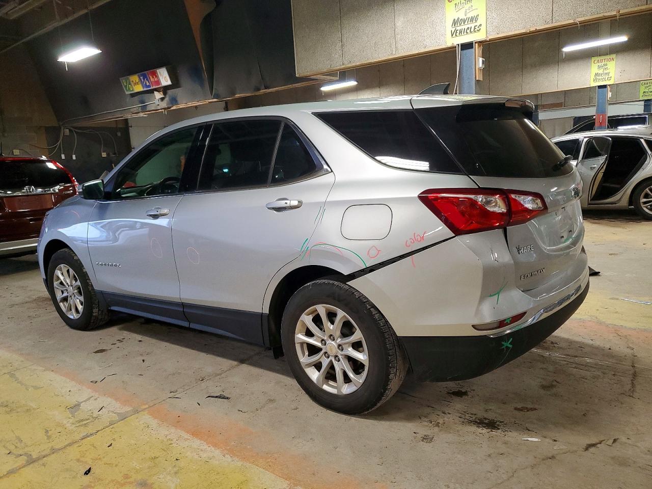 2019 CHEVROLET EQUINOX LT photo 2