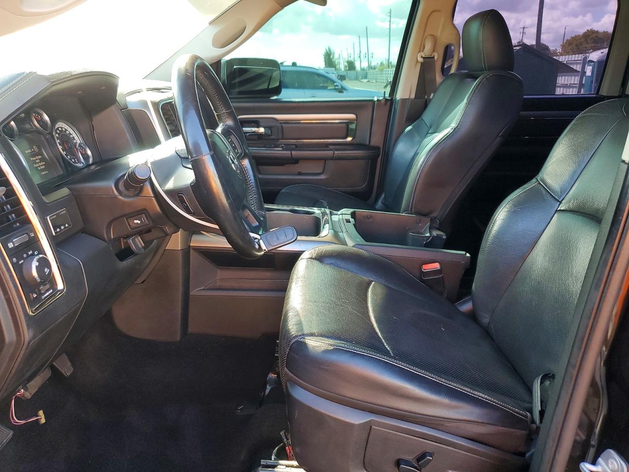 2015 RAM 1500 SPORT photo 6