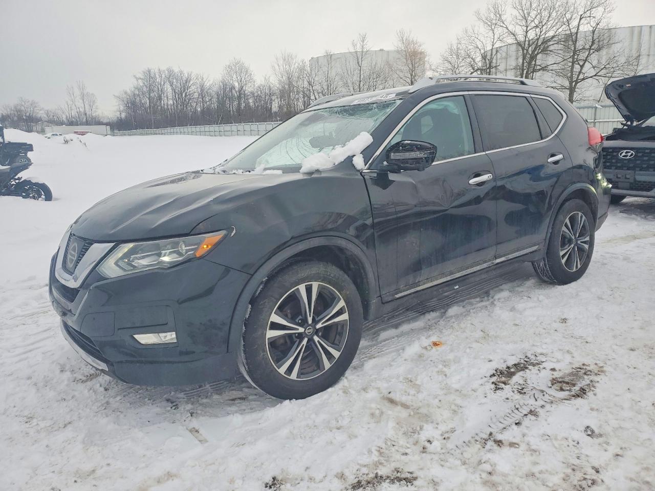2017 NISSAN ROGUE