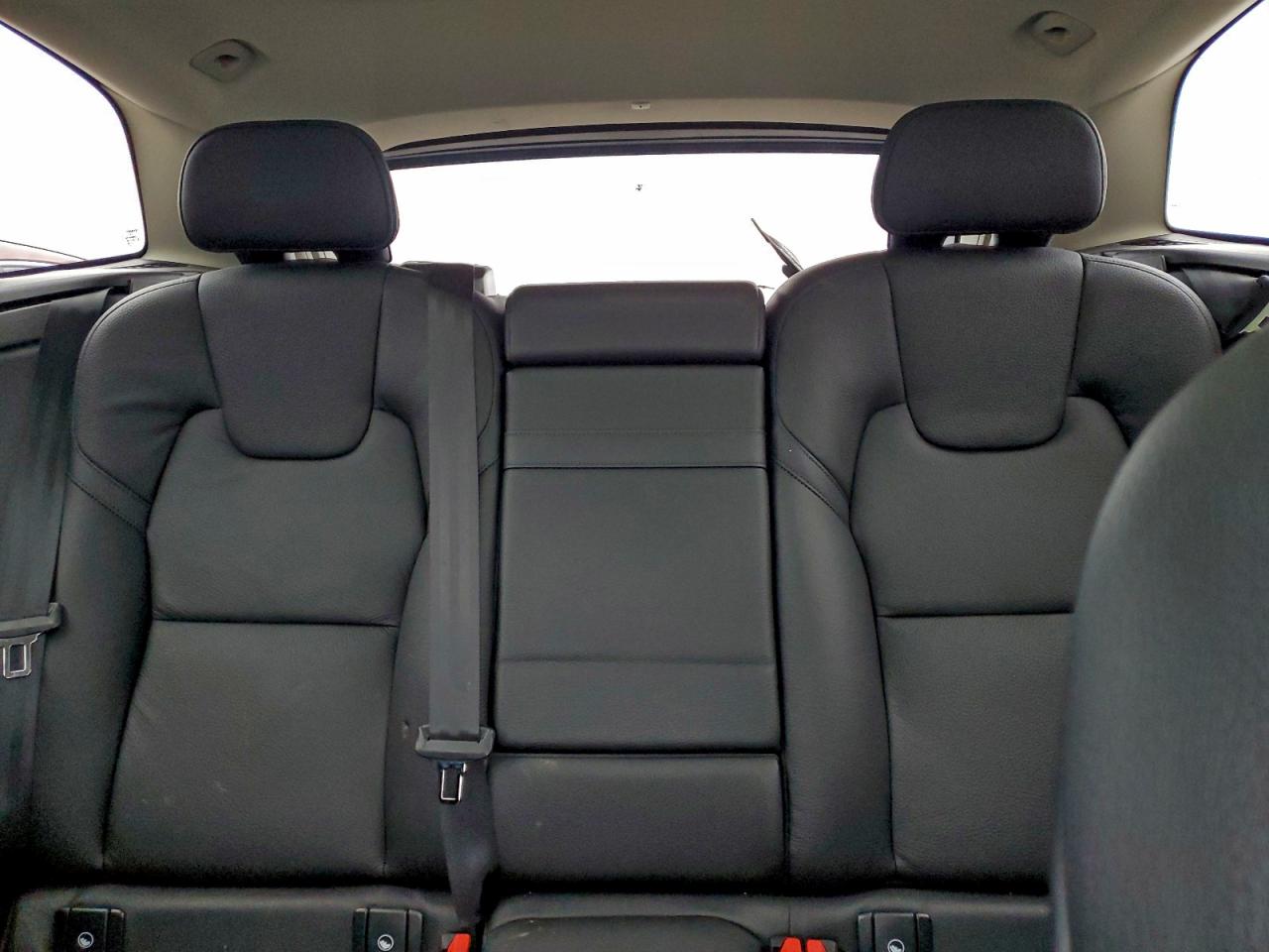 2021 VOLVO XC60 T5 MOMENTUM photo 10