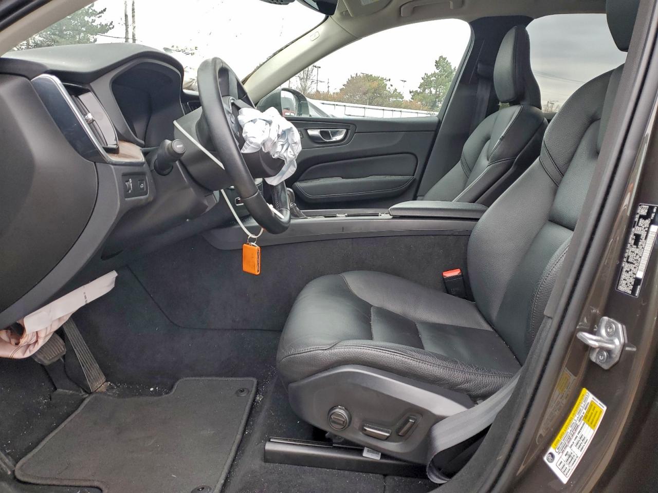 2021 VOLVO XC60 T5 MOMENTUM photo 7