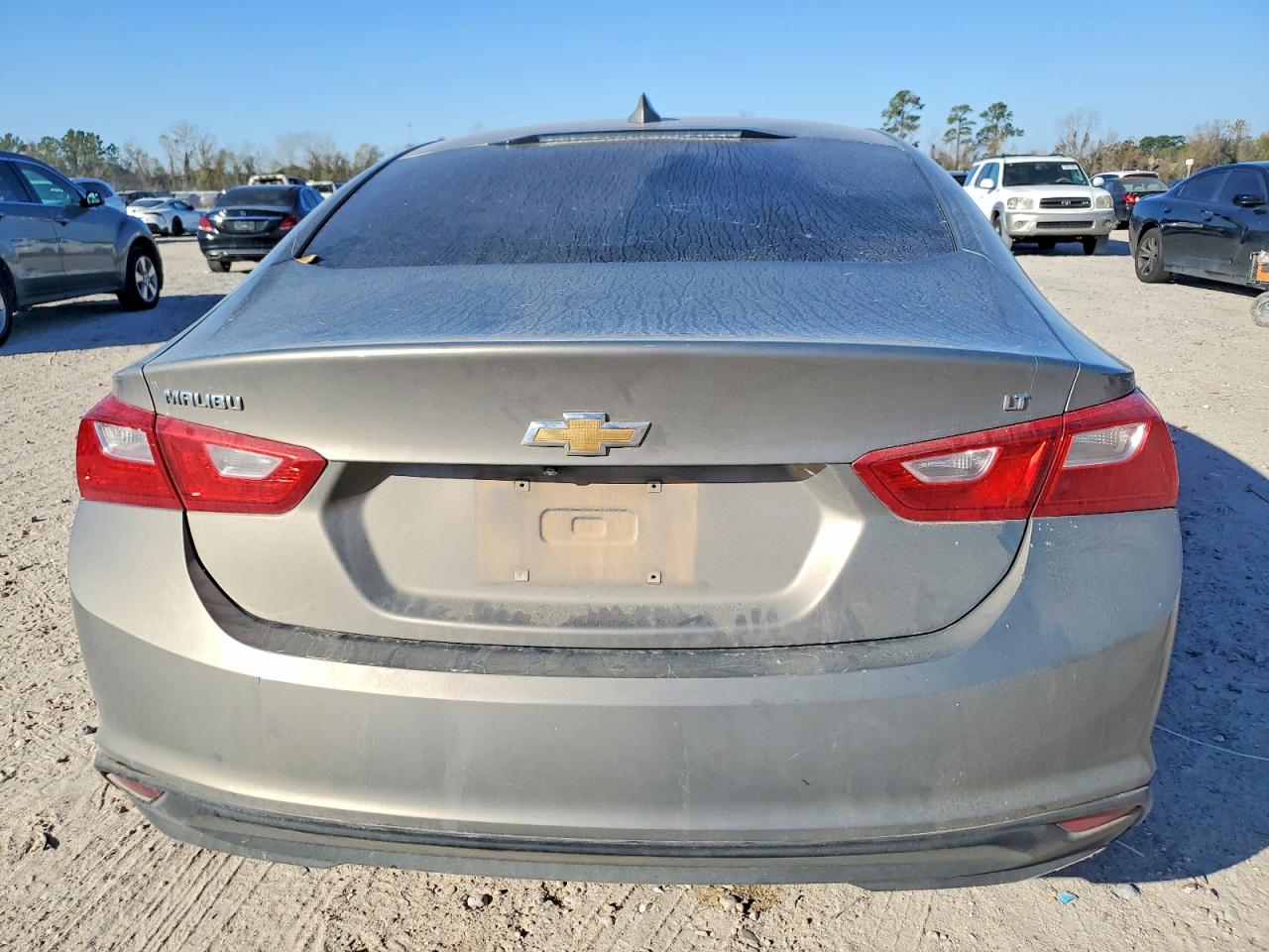 2017 CHEVROLET MALIBU LT photo 6