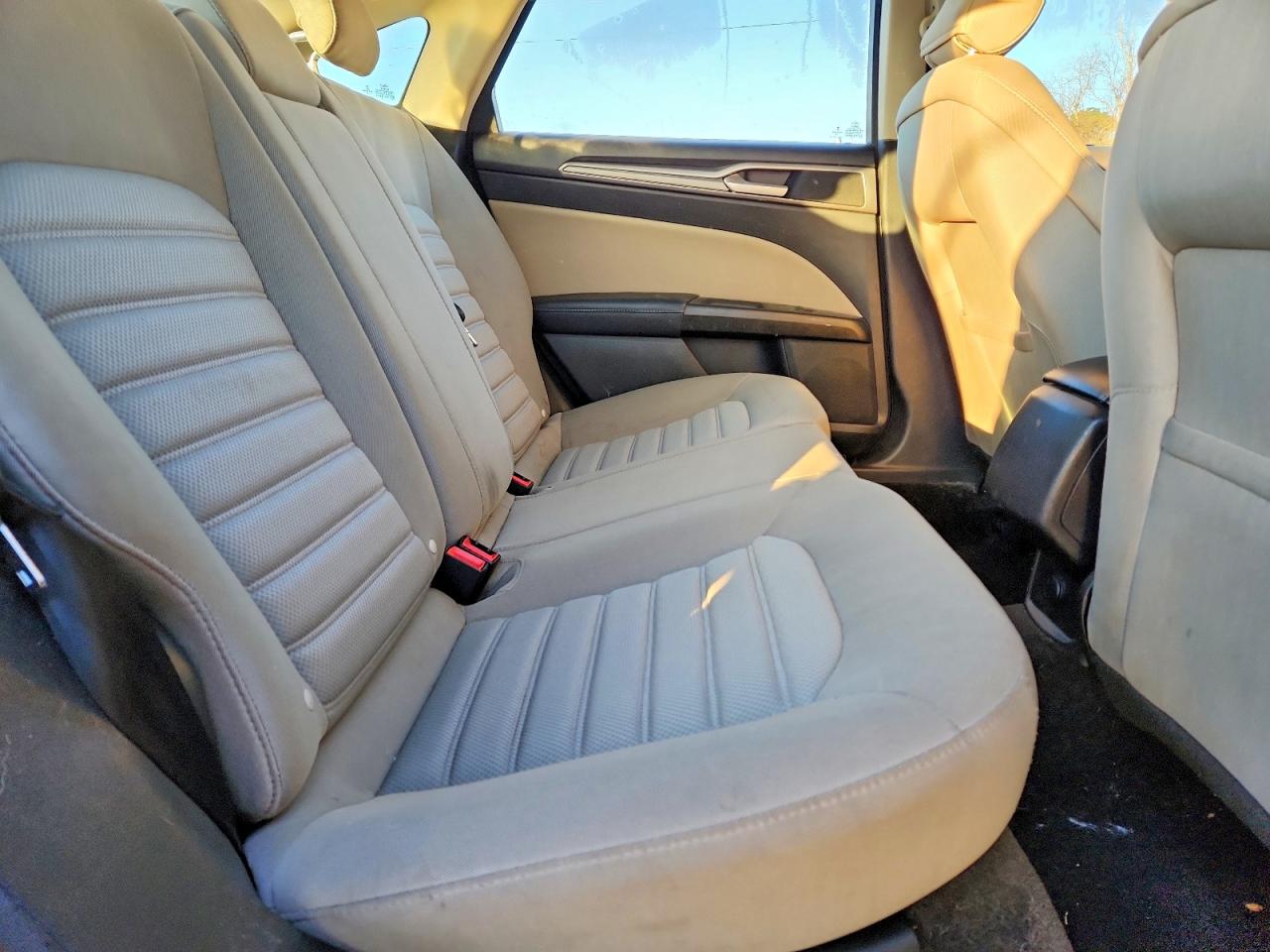 2018 FORD FUSION S photo 10