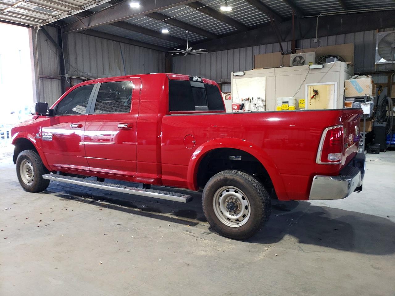 2018 RAM 3500 LARAMIE photo 2