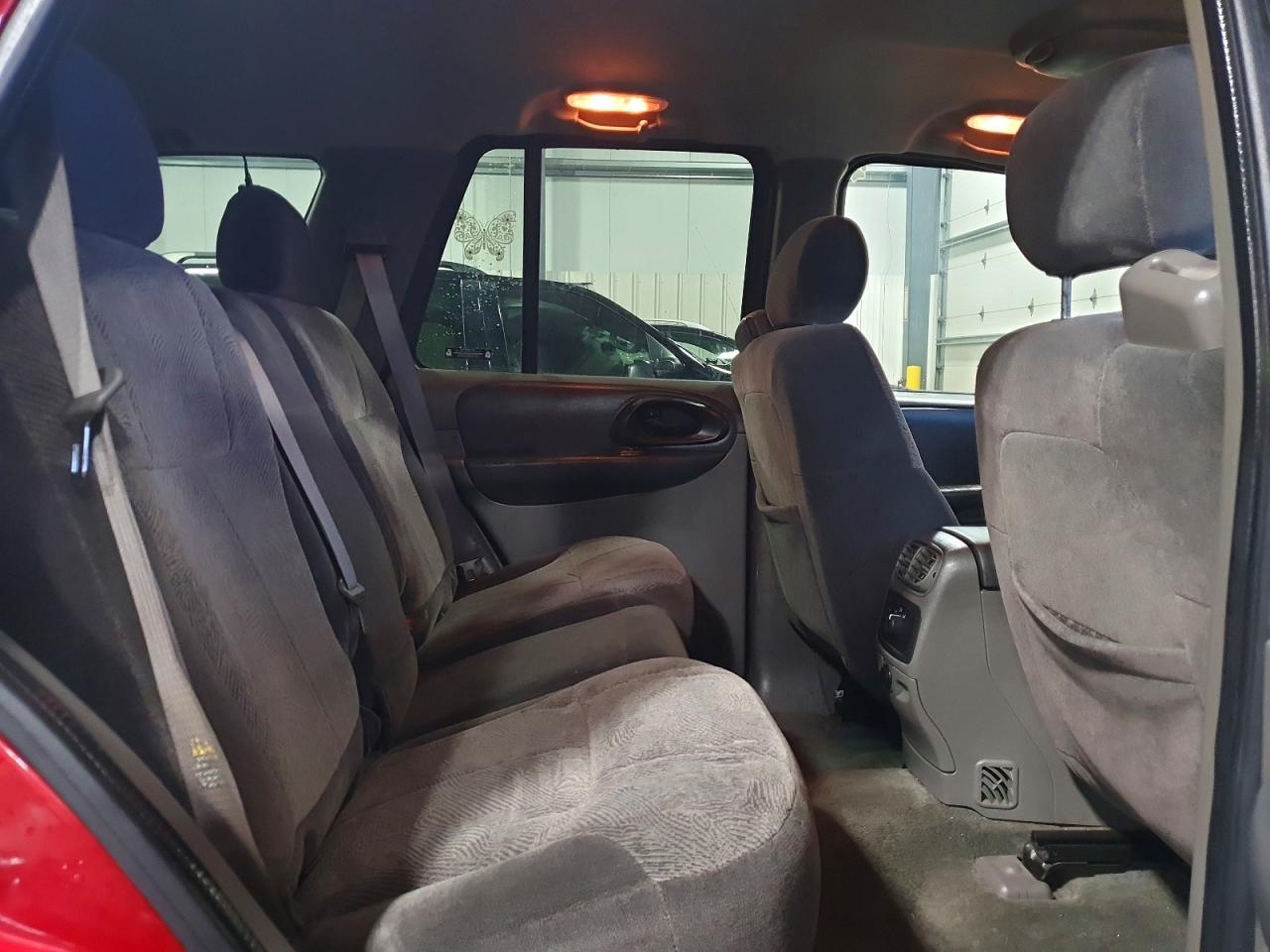 2002 CHEVROLET TRAILBLAZER photo 11