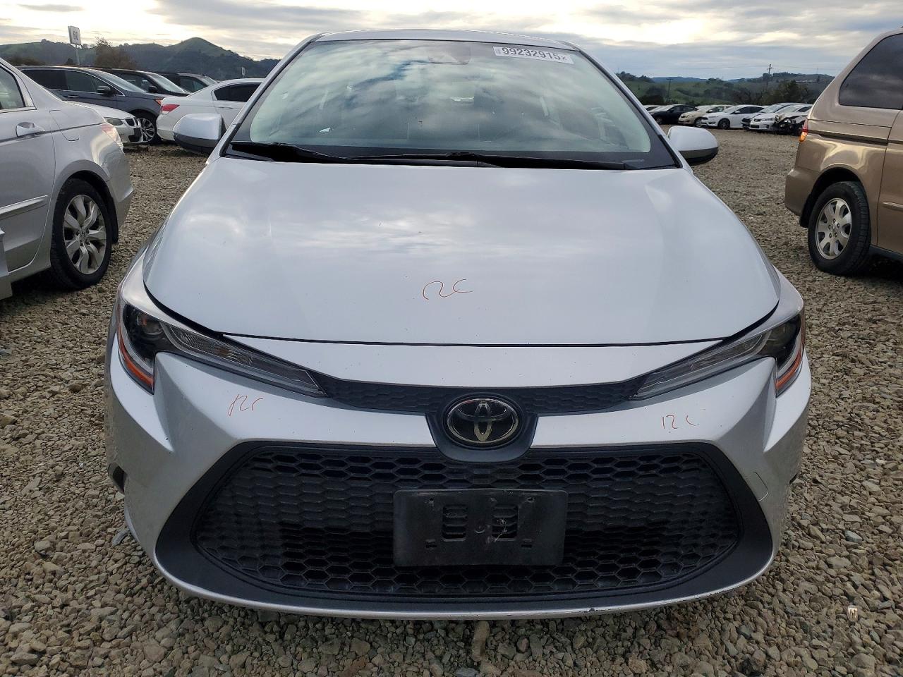 2020 TOYOTA COROLLA LE photo 5