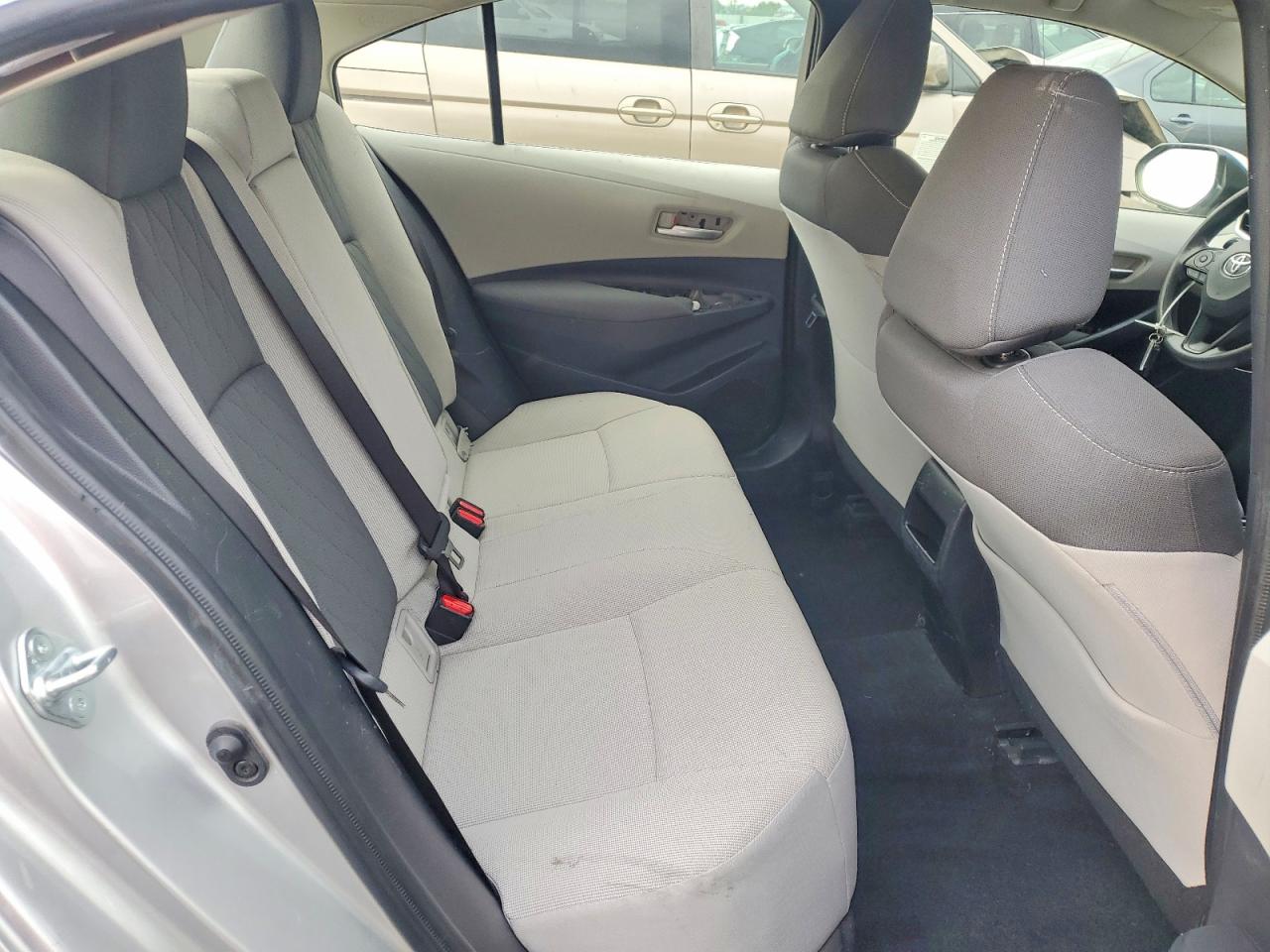 2020 TOYOTA COROLLA LE photo 10