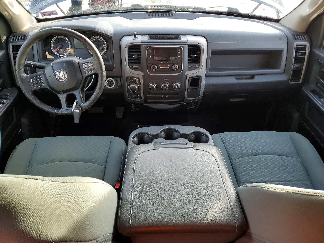 2017 RAM 1500 ST photo 8