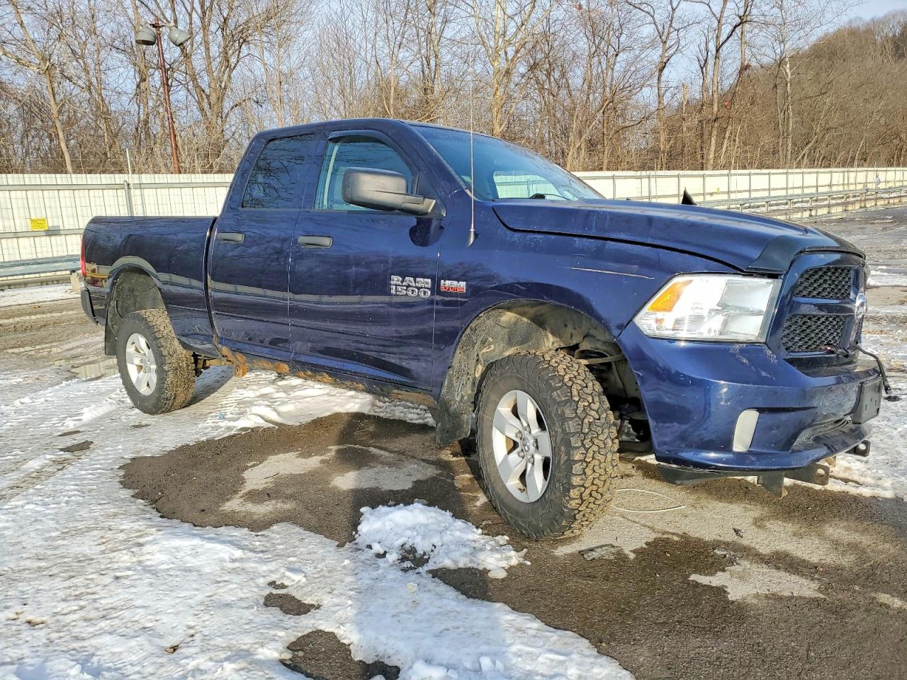 2017 RAM 1500 ST photo 4
