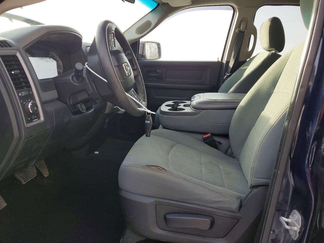 2017 RAM 1500 ST photo 7
