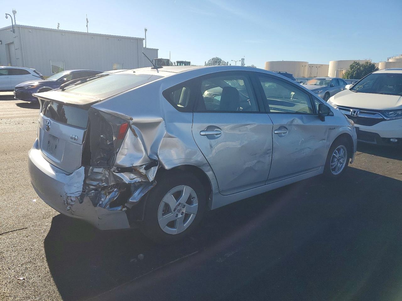 2011 TOYOTA PRIUS photo 3