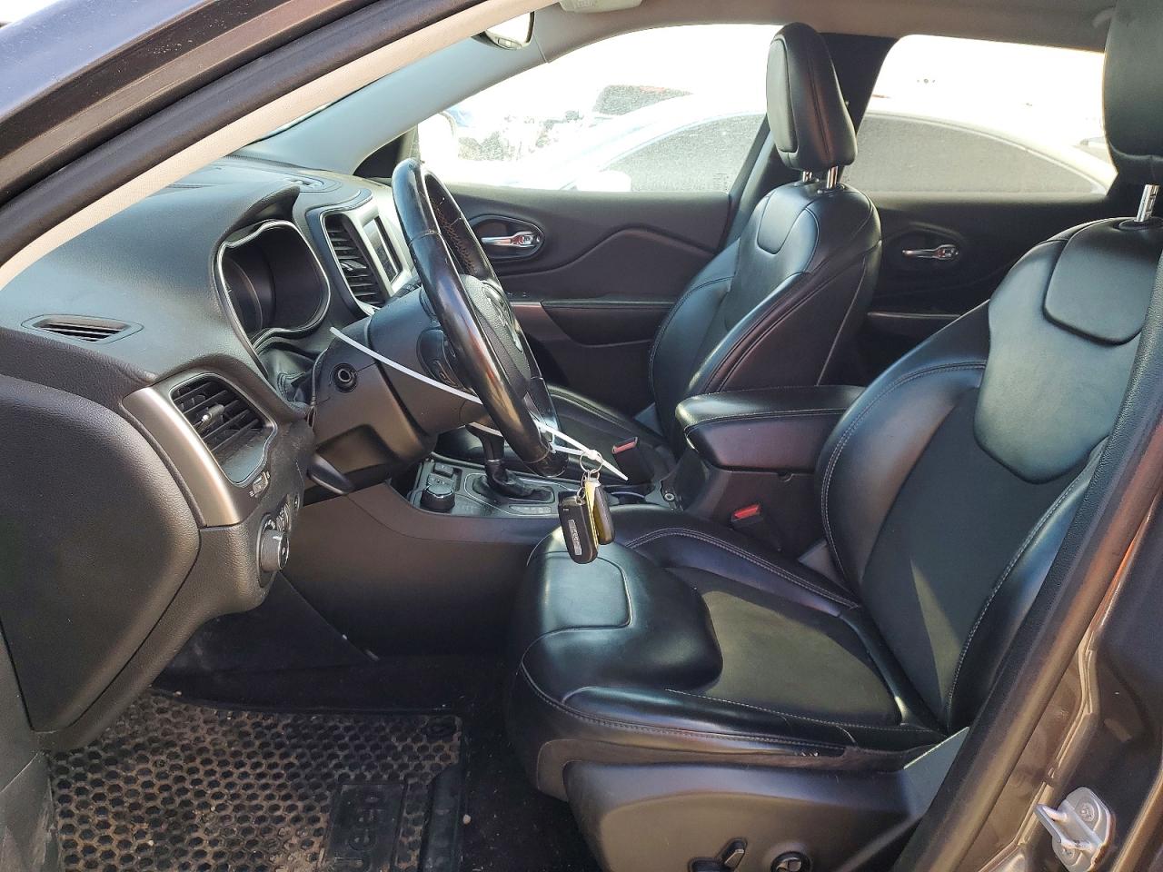 2019 JEEP CHEROKEE LATITUDE PLUS photo 7