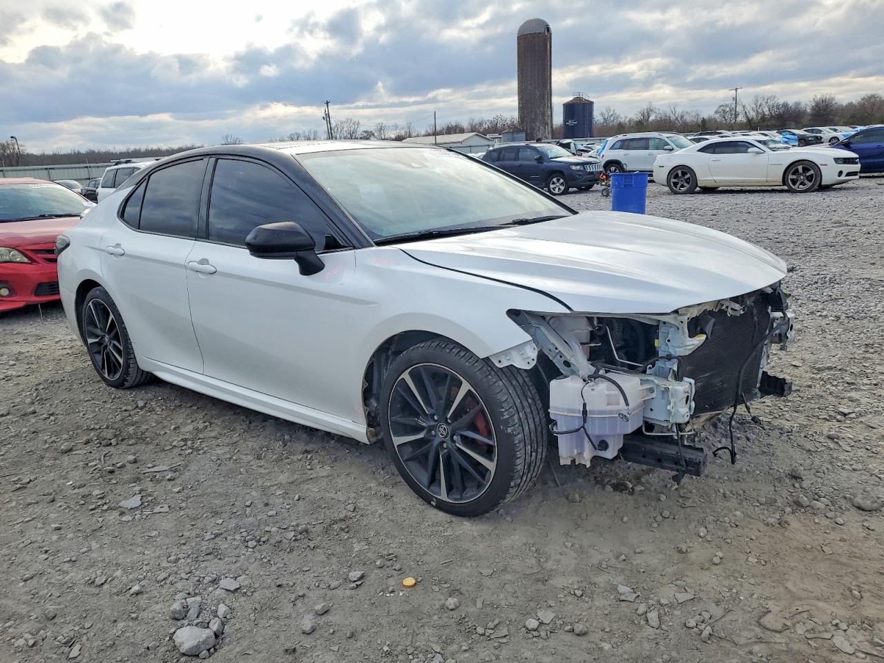 2020 TOYOTA CAMRY XSE photo 4