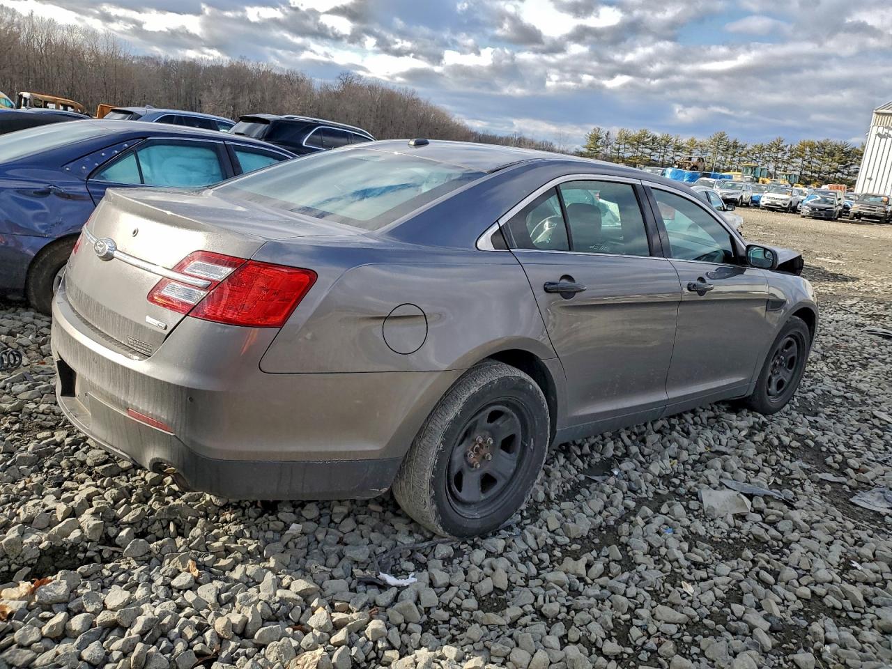 2018 FORD TAURUS POLICE INTERCEPTOR photo 3