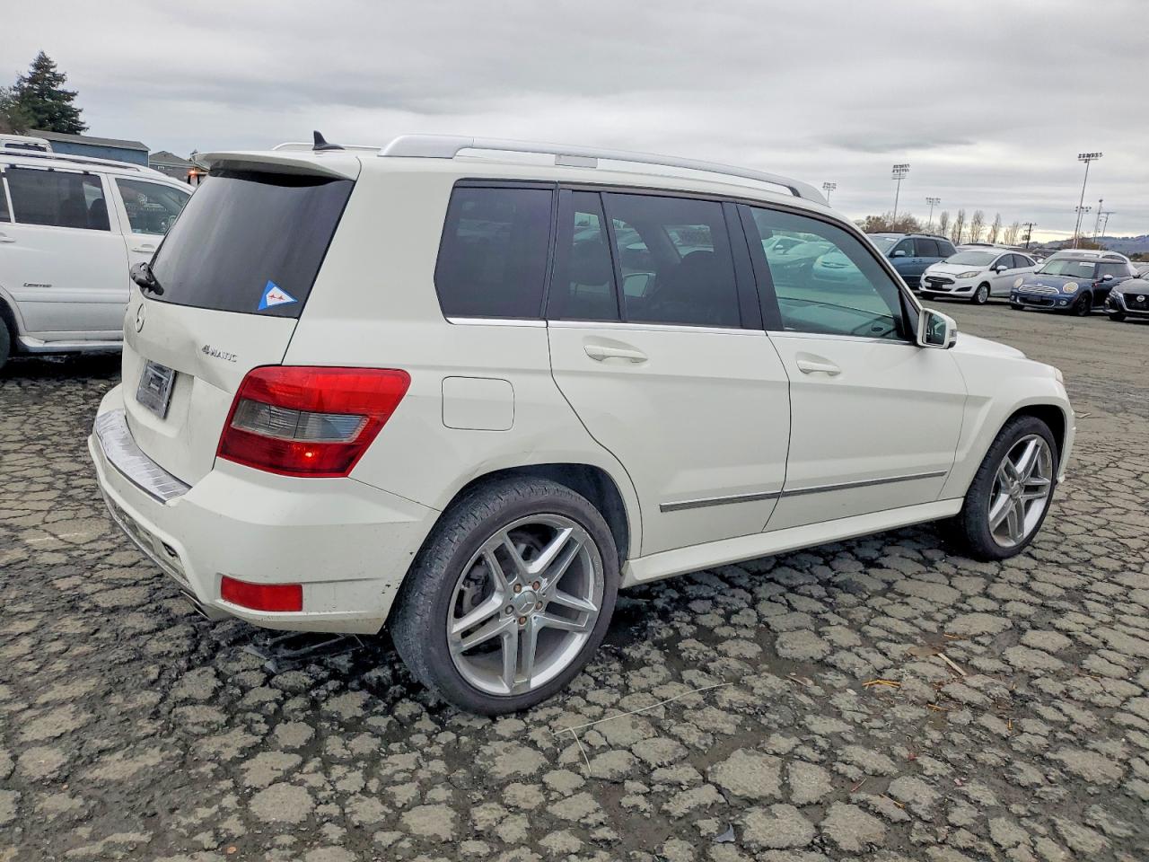 2011 MERCEDES-BENZ GLK 350 4MATIC photo 3