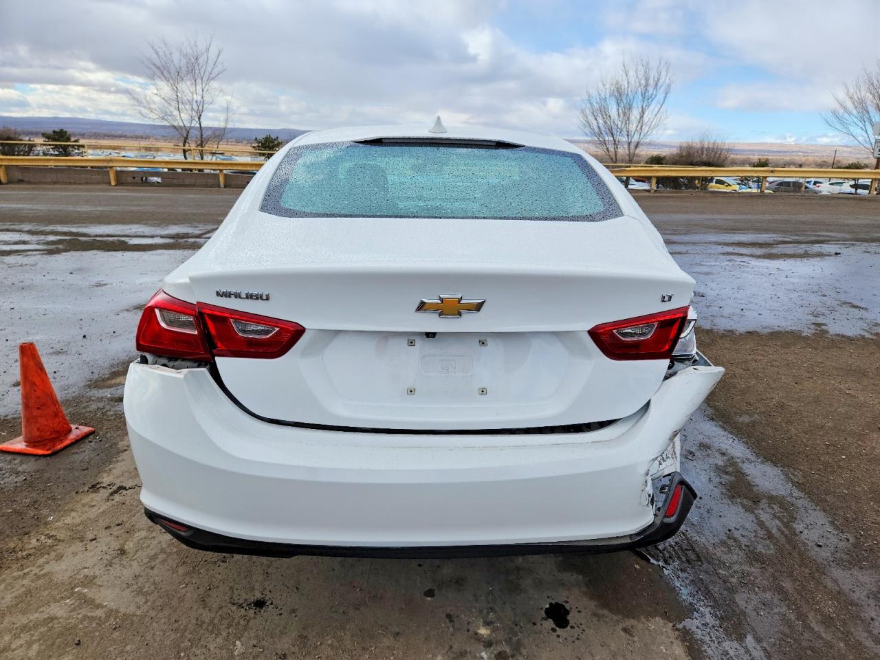 2023 CHEVROLET MALIBU LT photo 6