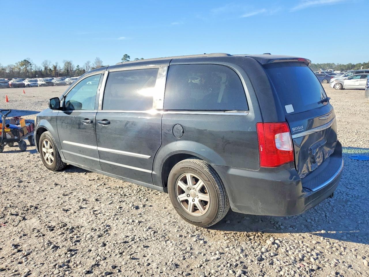 2013 CHRYSLER TOWN & COUNTRY TOURING photo 2