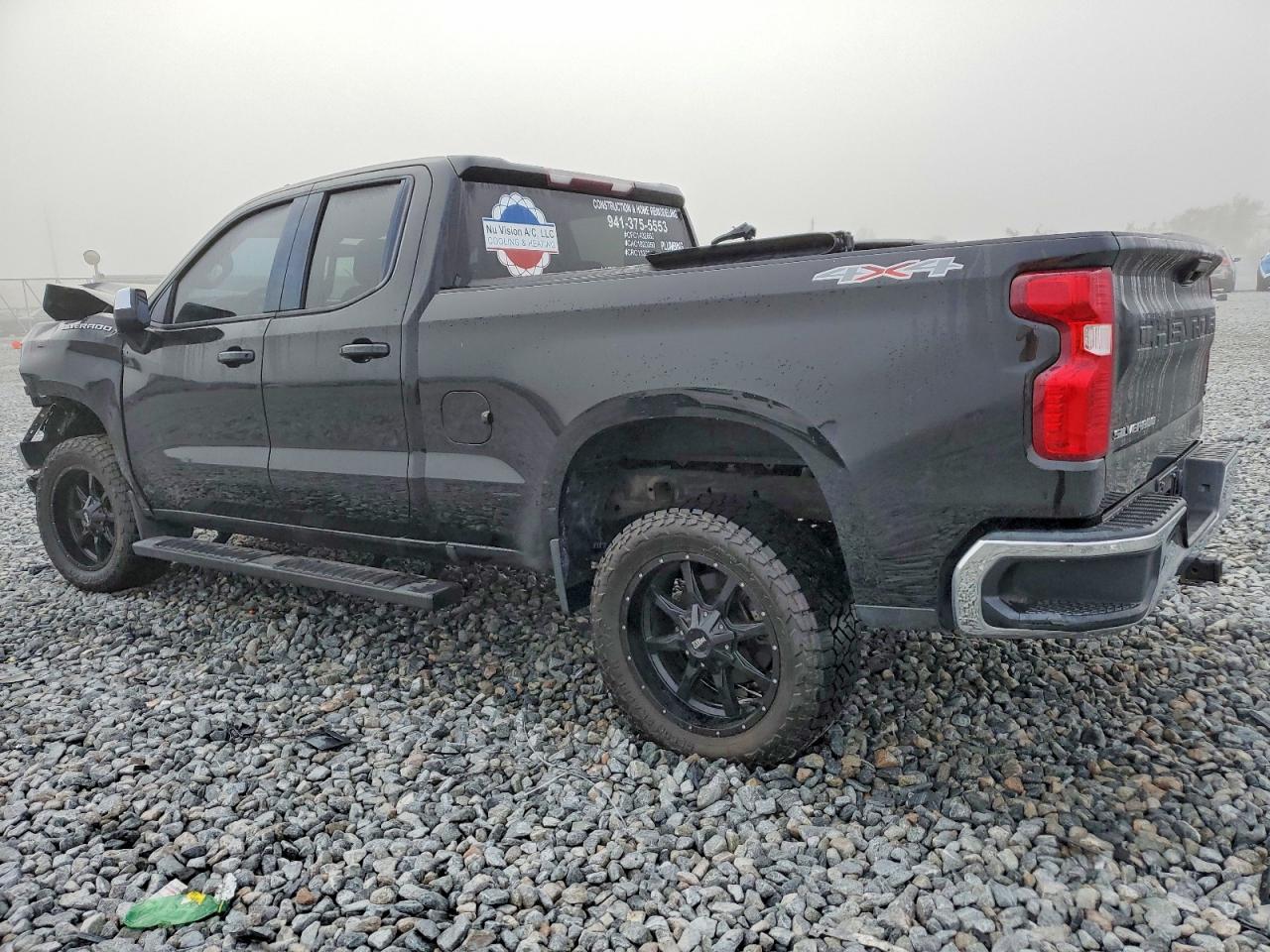 2020 CHEVROLET SILVERADO K1500 LT photo 2