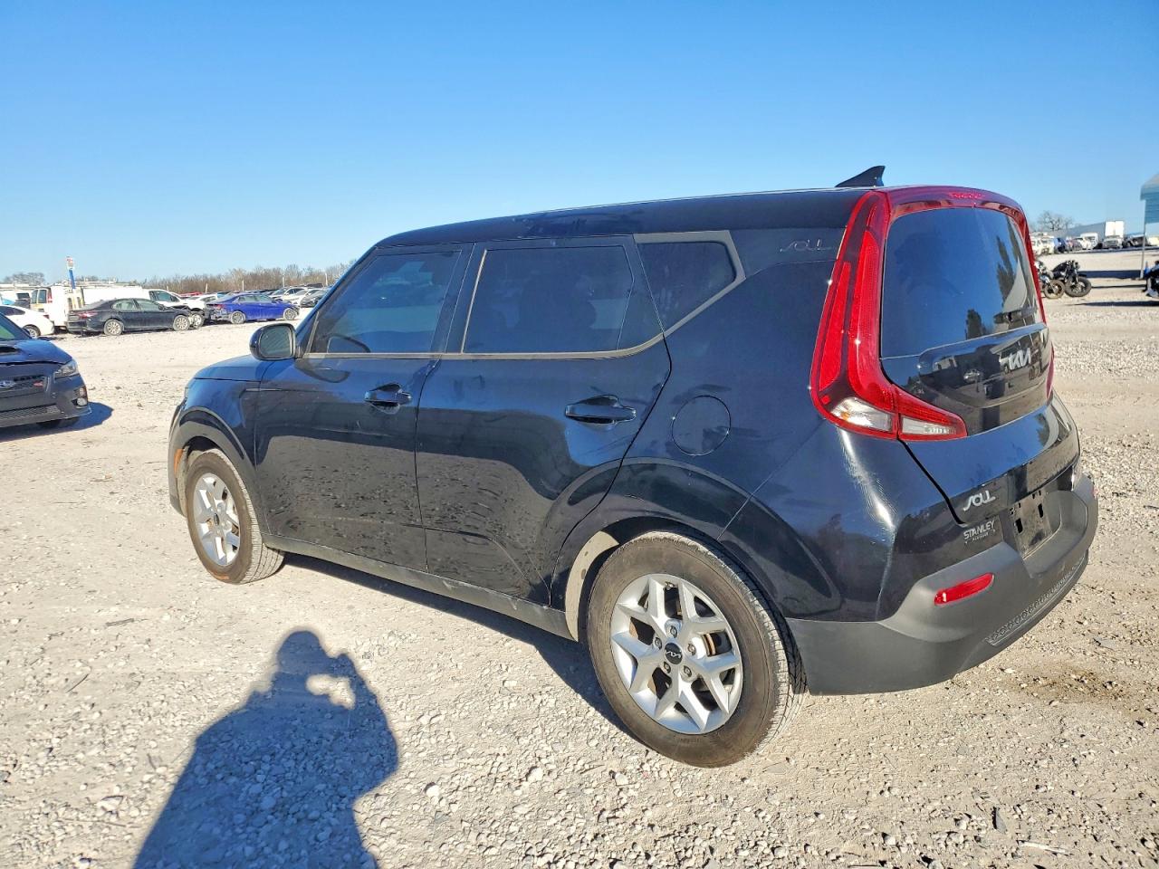 2022 KIA SOUL LX photo 2