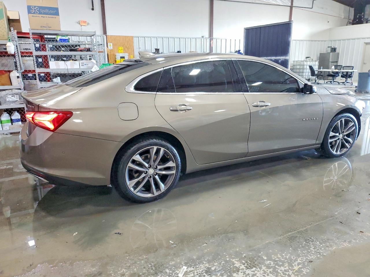 2020 CHEVROLET MALIBU PREMIER photo 3
