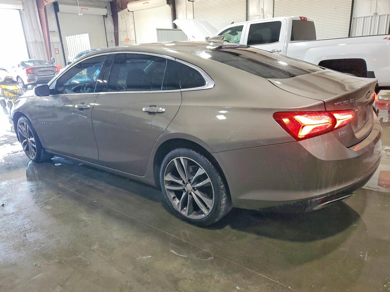 2020 CHEVROLET MALIBU PREMIER photo 2