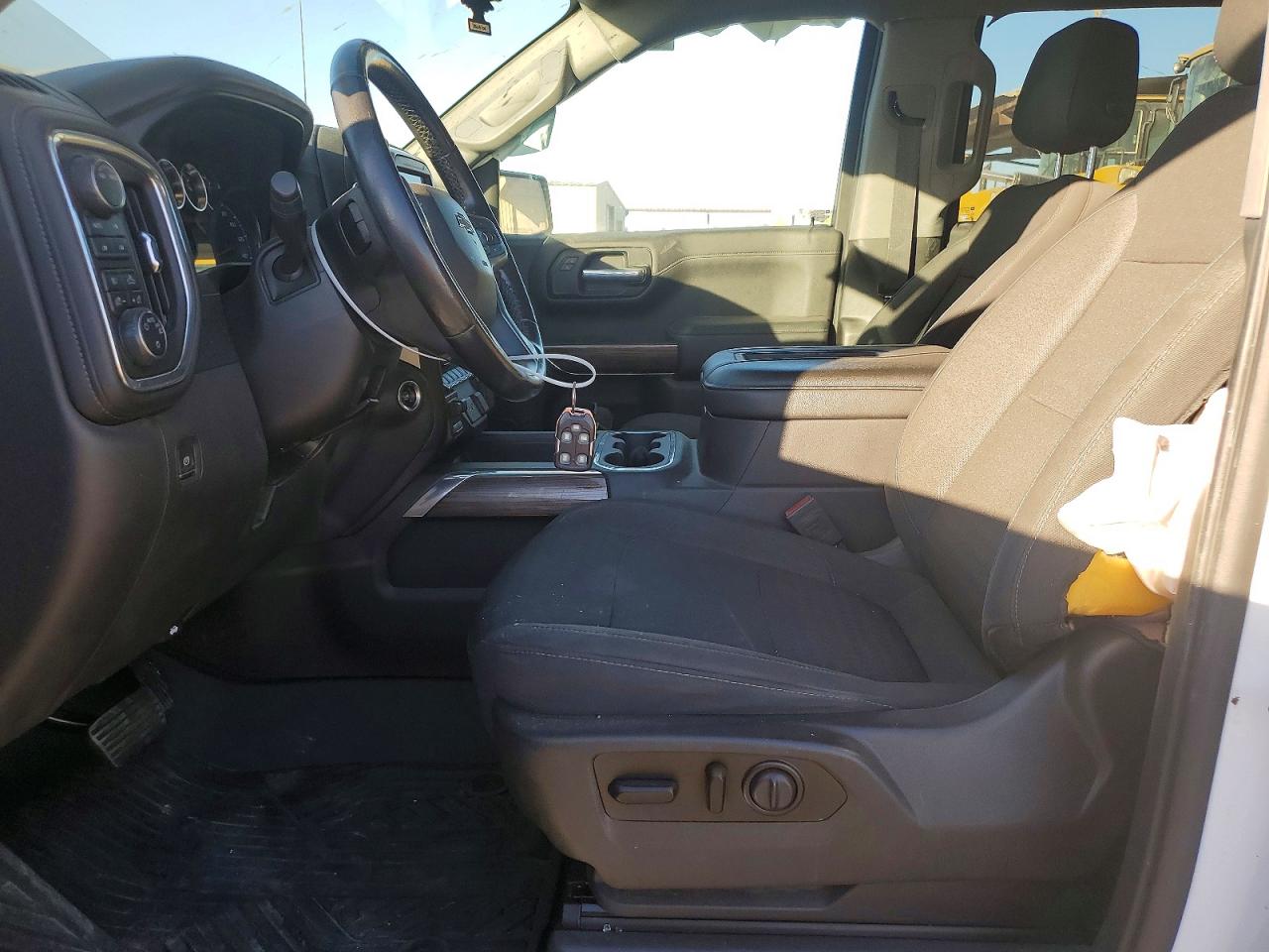 2020 CHEVROLET SILVERADO K1500 RST photo 7